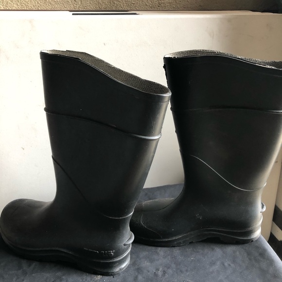 servus rubber boots